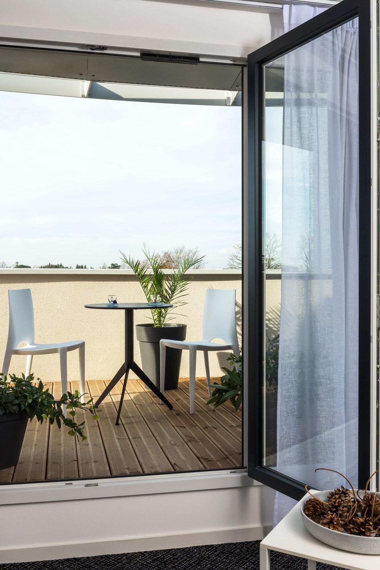 Teneo Apparthotel Talence - Espeleta Exterior photo